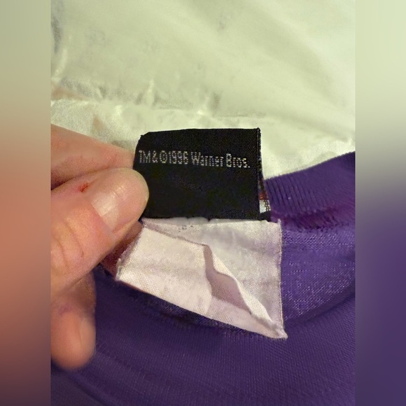 Vintage Looney Tunes Space Jam Purple T-Shirt Bugs Bunny and Lola, size M? - Picture 5 of 5